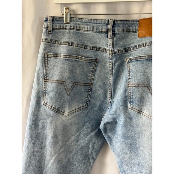 William Rast Manhattan Skinny Jeans – Light Wash – Size 36x30 - Picture 9 of 14